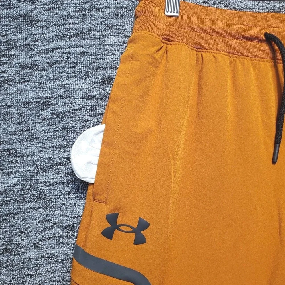 Under Armour 1373864 Hybrid Cargo Pants Mens Medium M Orange Joggers Athletic